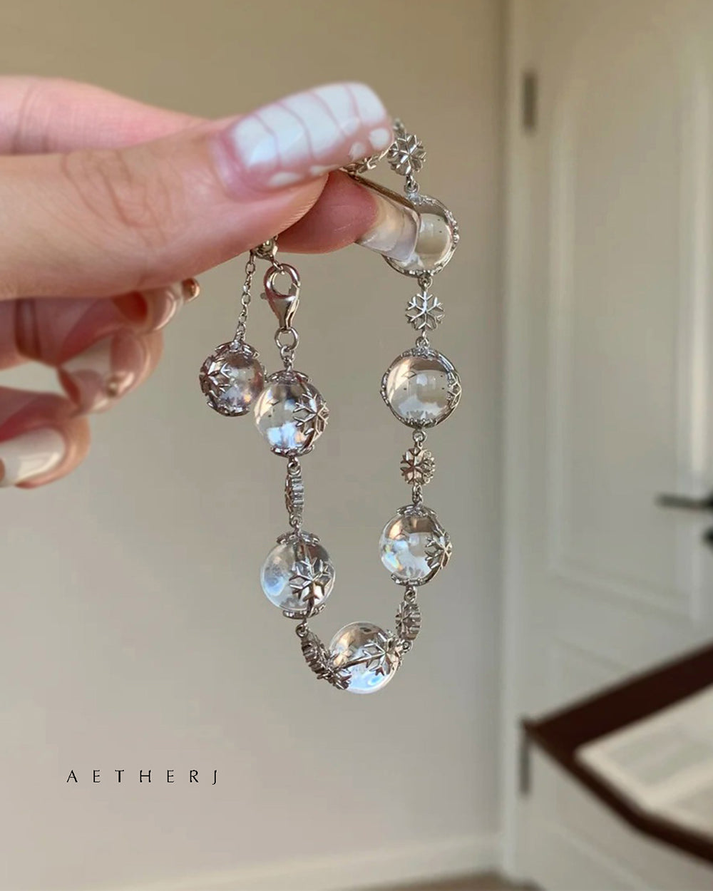 ClearWhiteCrystalBraceletforClarity_Elegance_DailyRadiance_Aetherj2