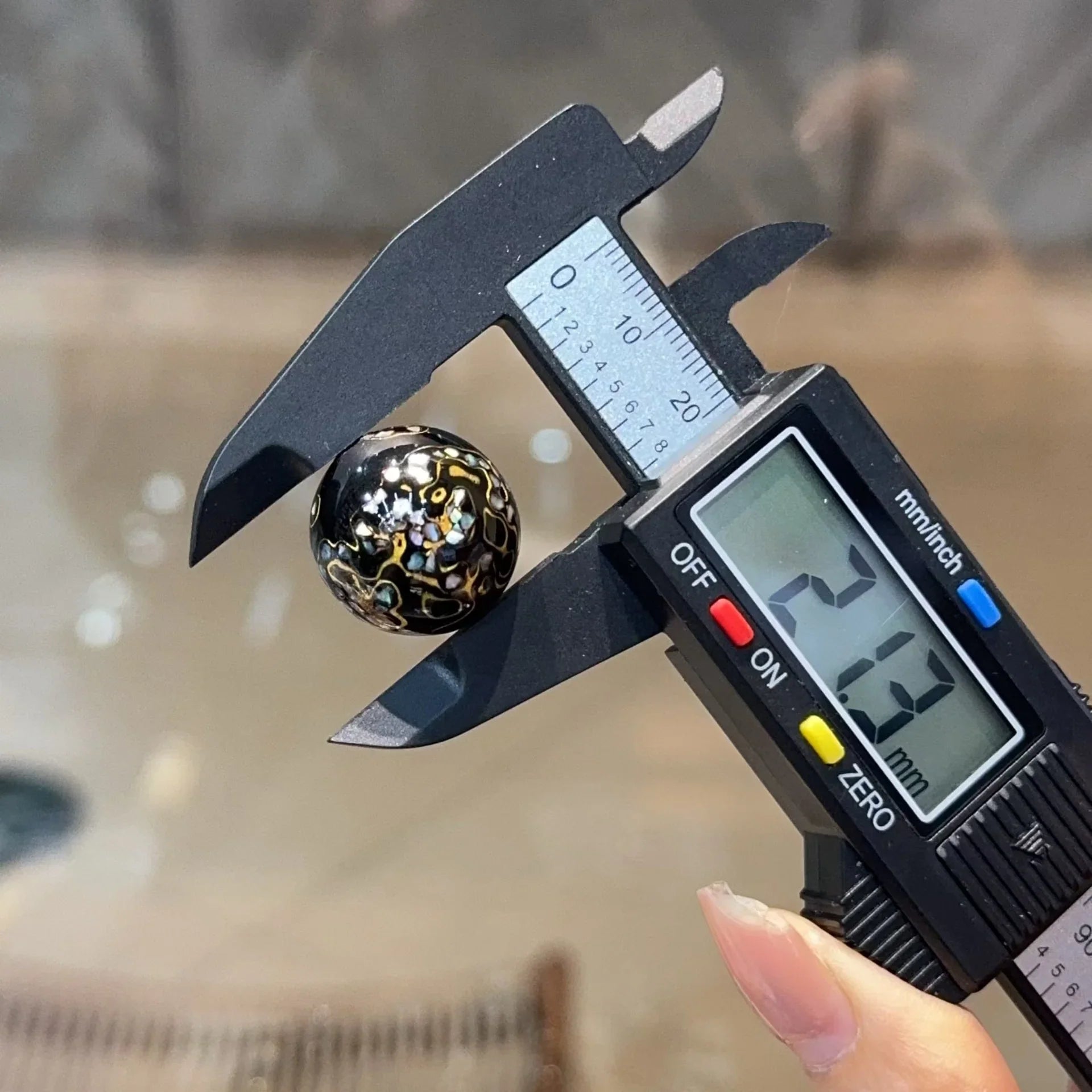 Mother-of-Pearl Lacquer Beads