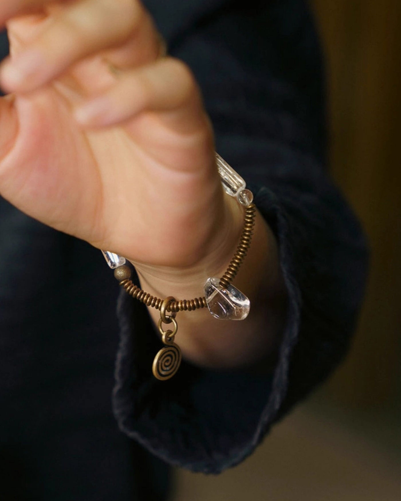 Square Crystal Single-Row Bracelet for Grounding, Style & Personal Energy