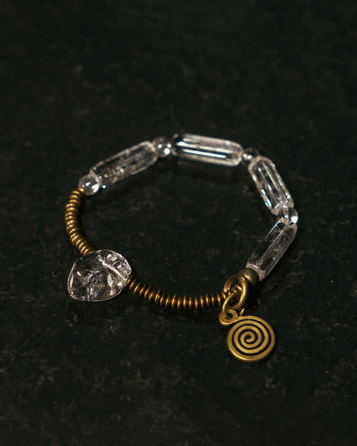 Square Crystal Single-Row Bracelet for Grounding, Style & Personal Energy