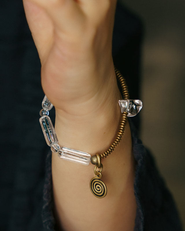 Square Crystal Single-Row Bracelet for Grounding, Style & Personal Energy